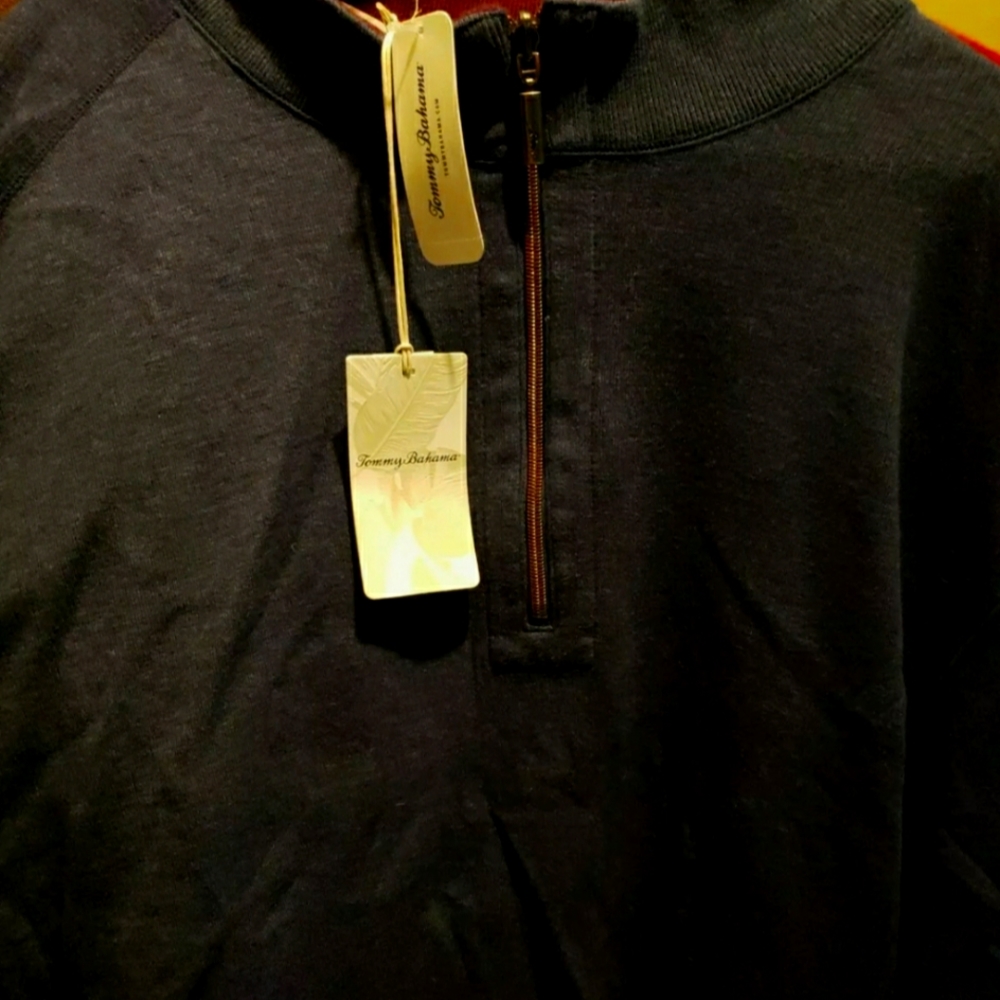 3XB Tommy Bahama Reversible 1/4 zip Sweatshirt.
